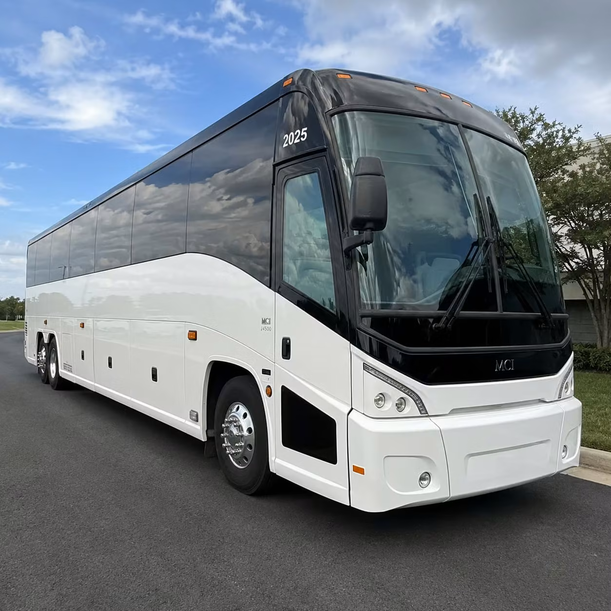 whitewater amphitheater concert bus rentals in new braunfels